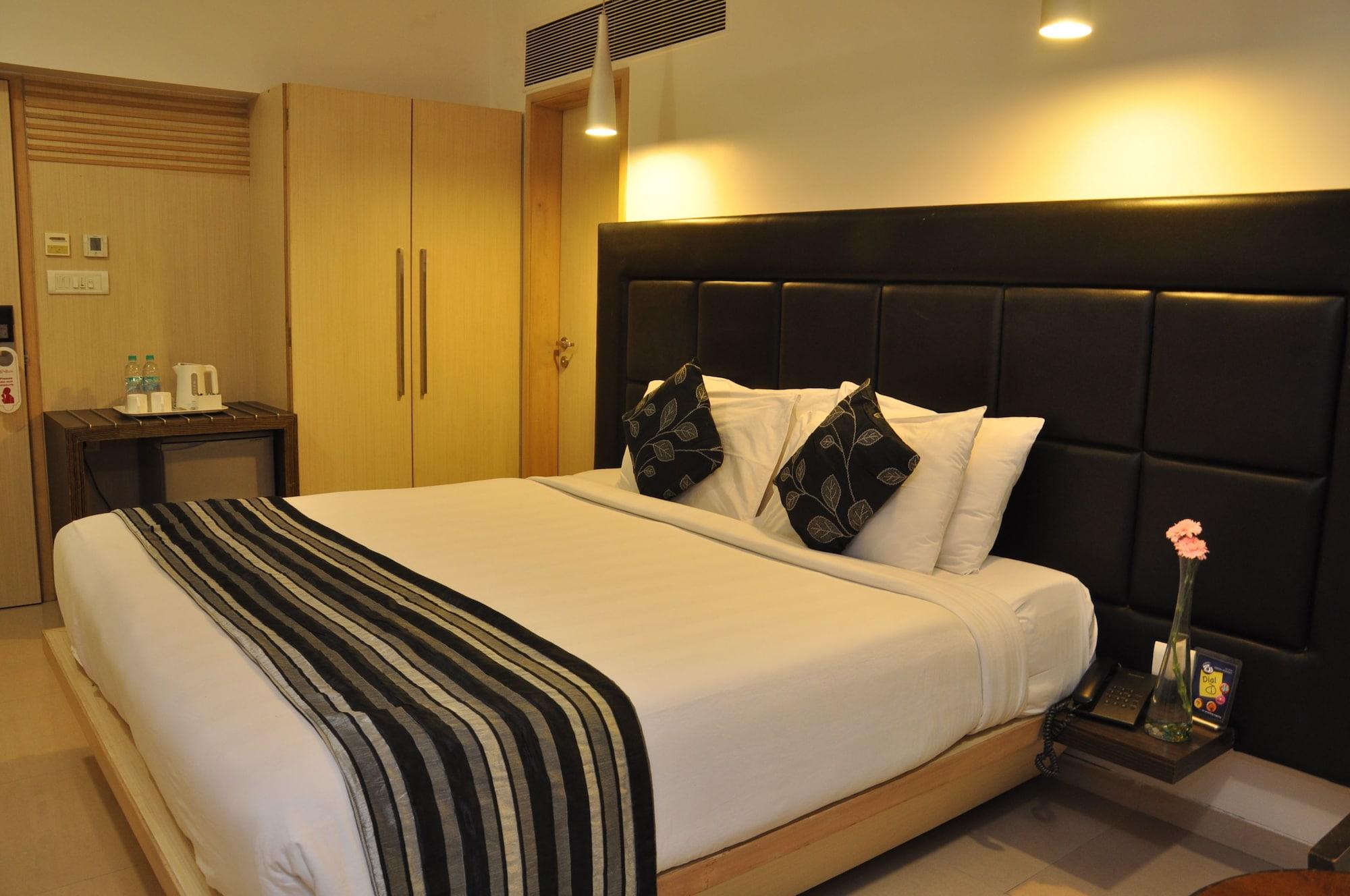 Hotel The Oriental Residency Bombay Esterno foto