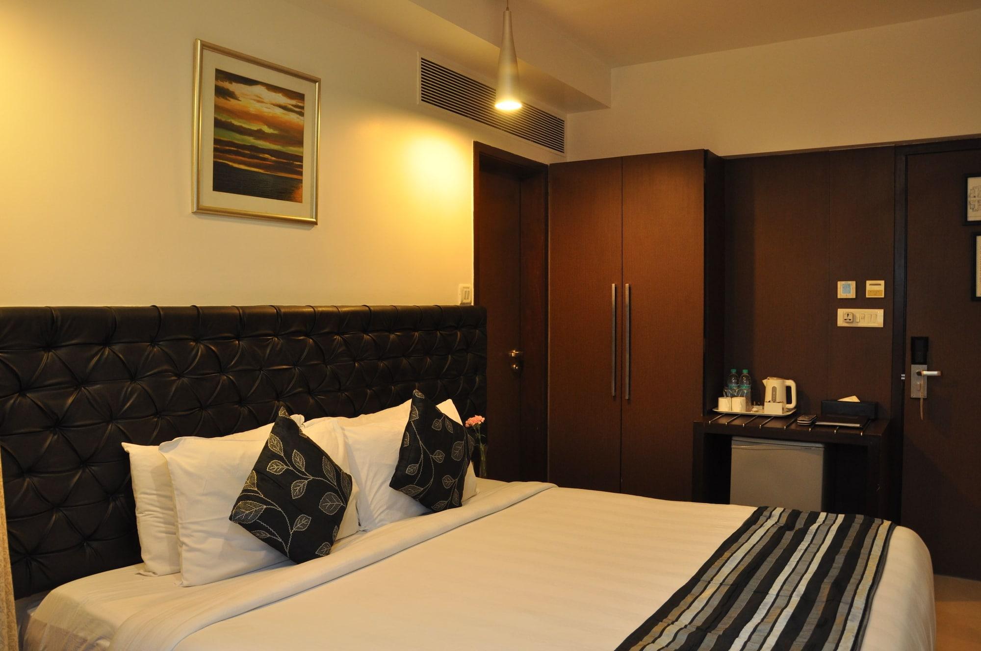 Hotel The Oriental Residency Bombay Esterno foto