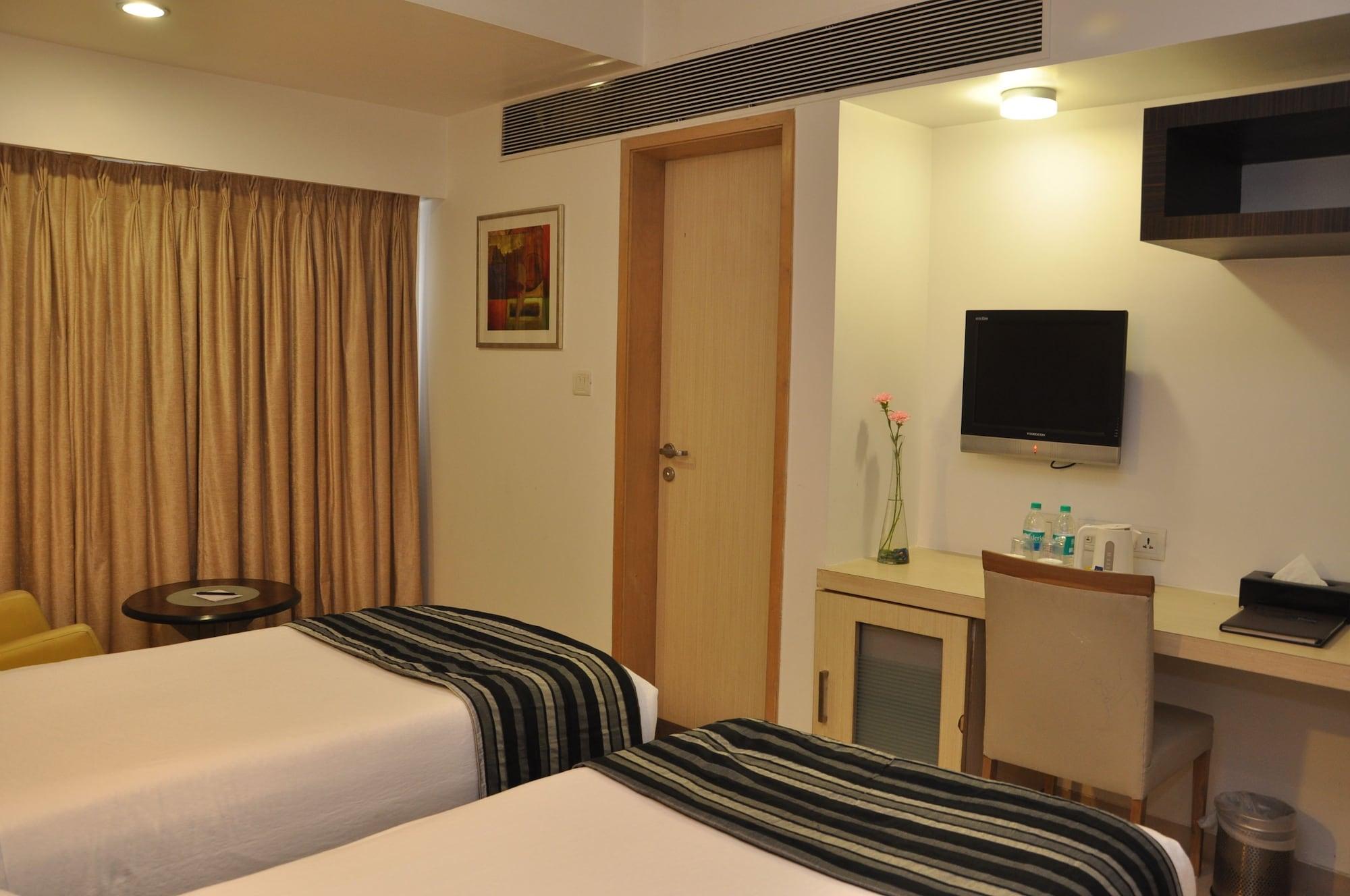 Hotel The Oriental Residency Bombay Esterno foto