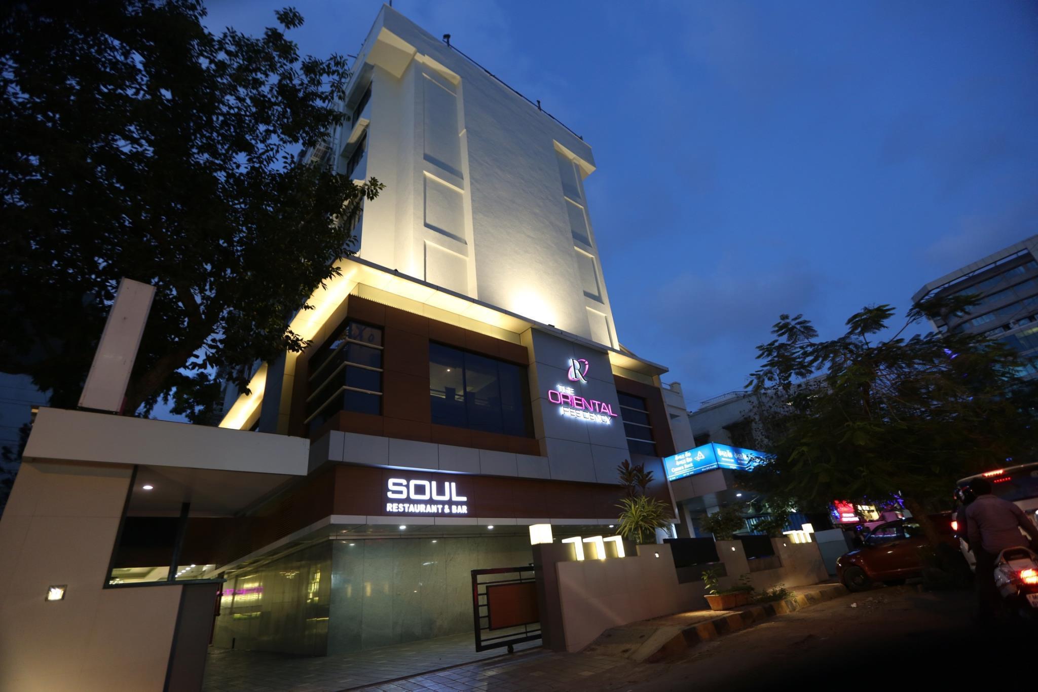 Hotel The Oriental Residency Bombay Esterno foto