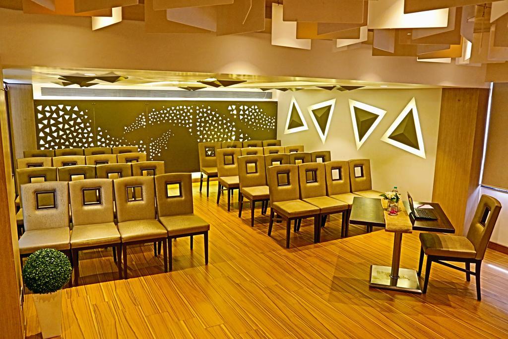 Hotel The Oriental Residency Bombay Esterno foto
