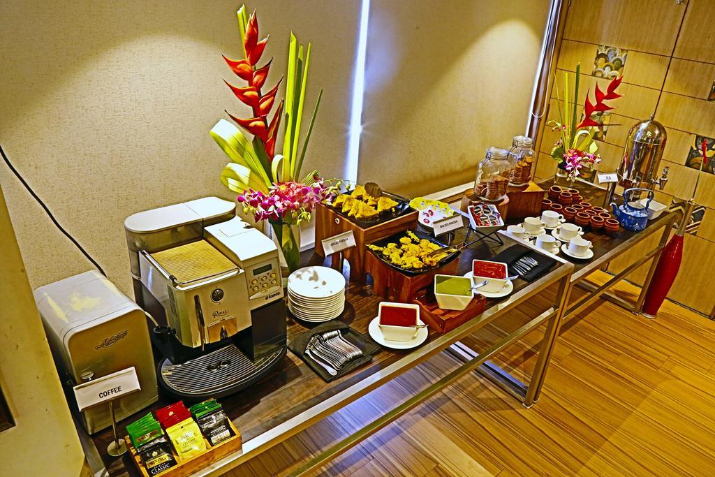 Hotel The Oriental Residency Bombay Esterno foto