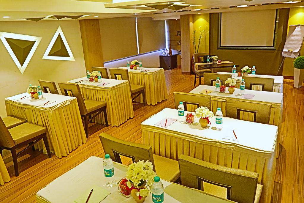 Hotel The Oriental Residency Bombay Esterno foto